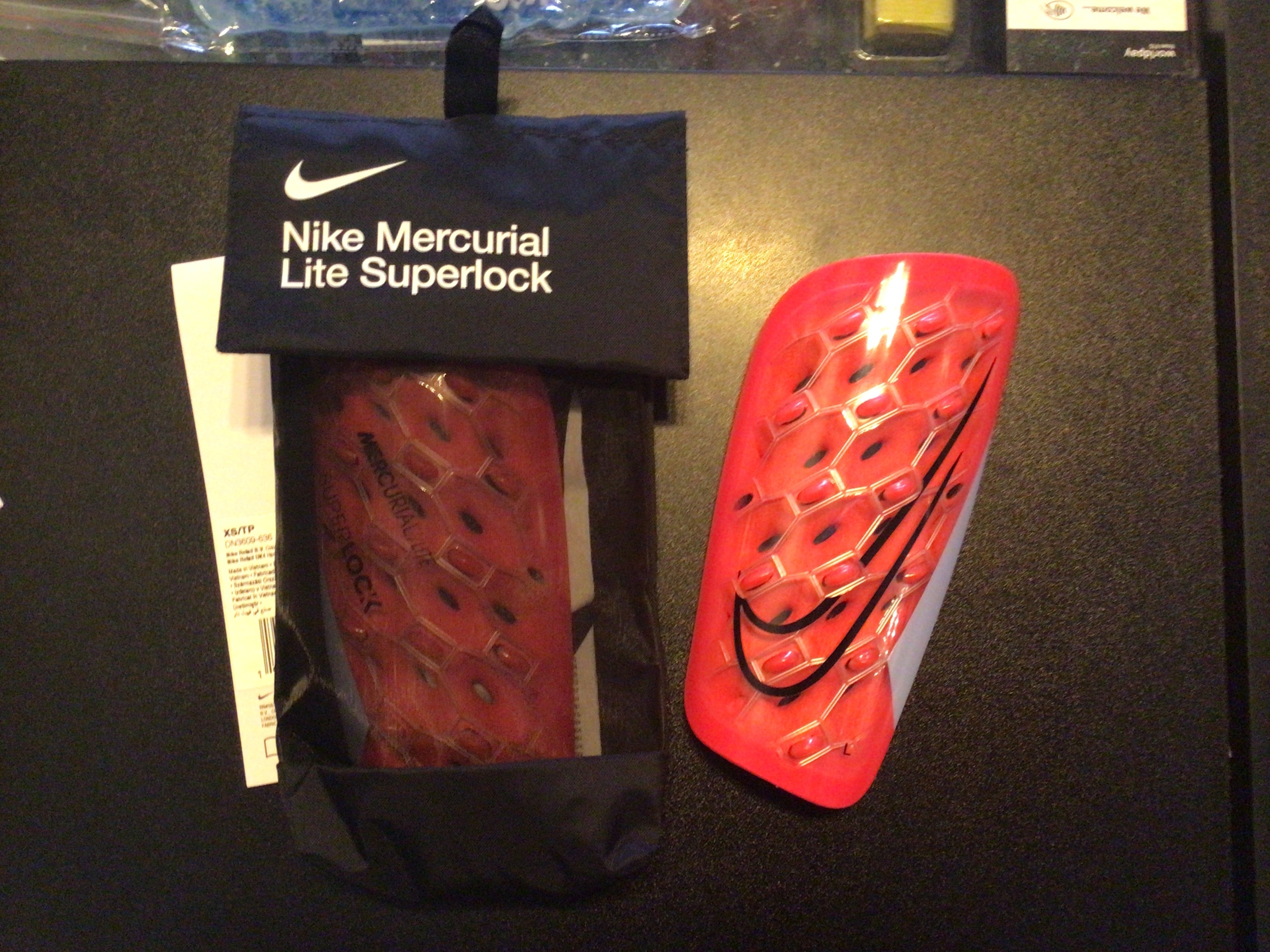 Nike Mercurial Lite Shin Guards