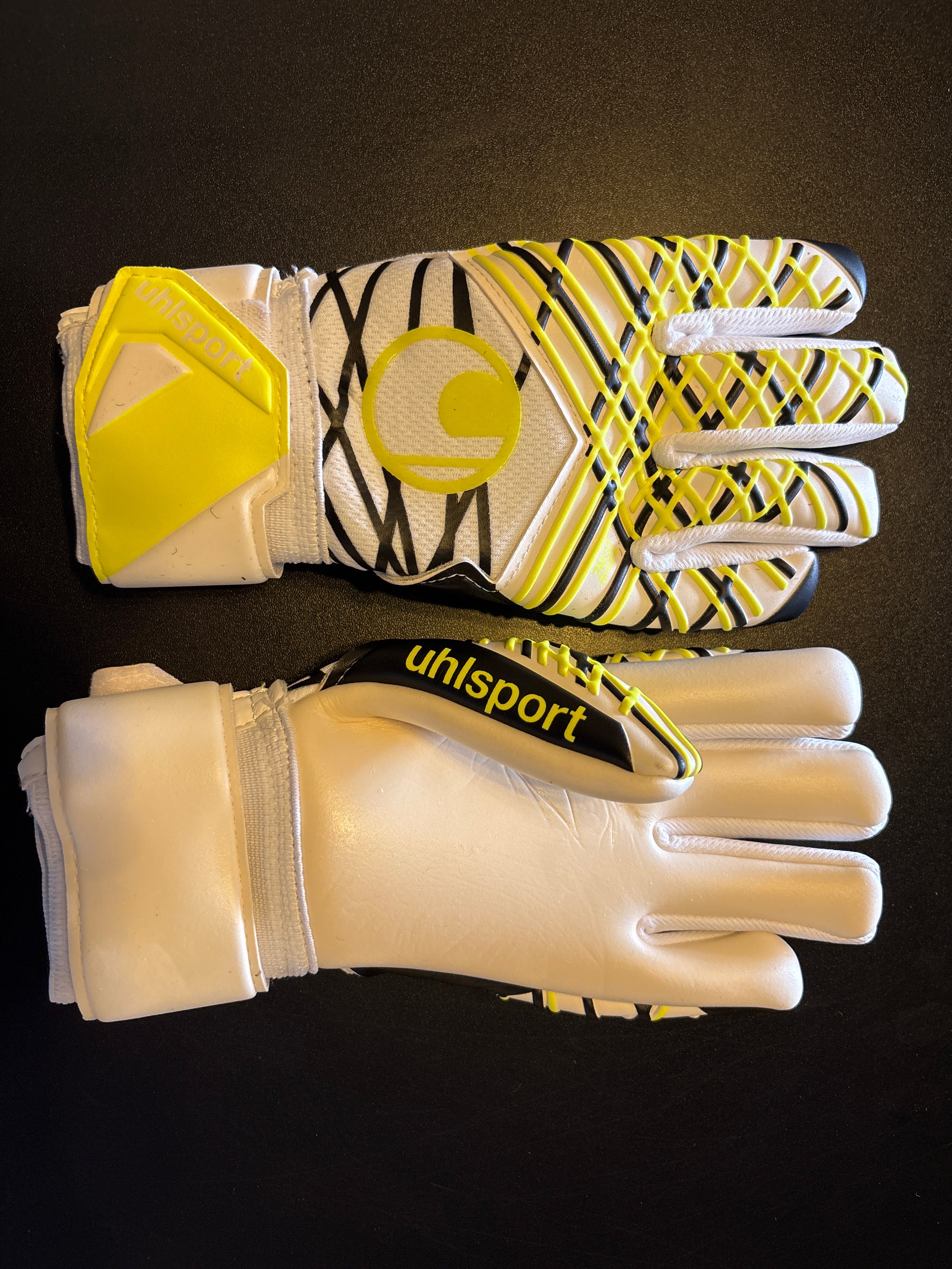 Uhlsport Absolutgrip Half Negative - Fanatics Supplies